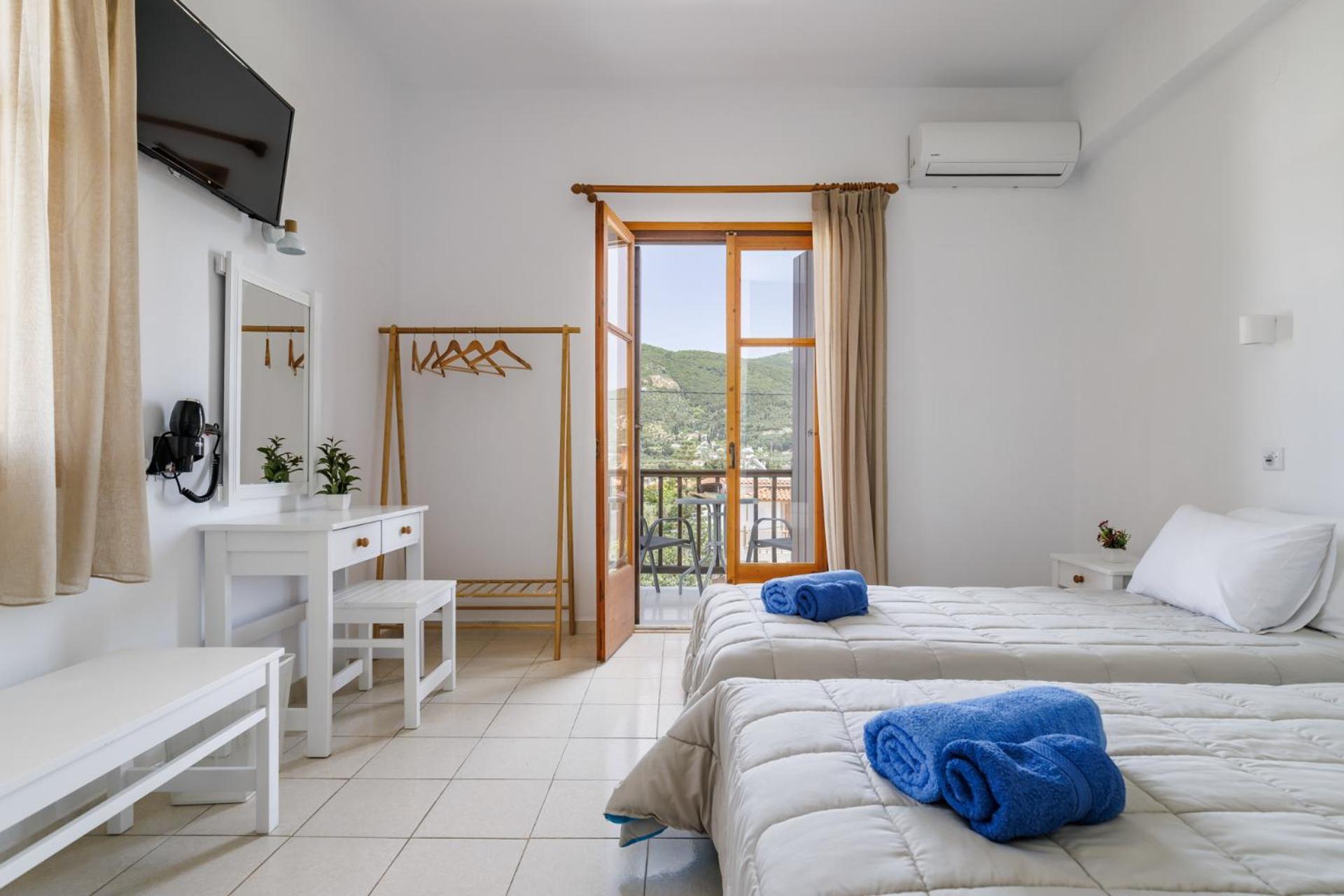 White Lily Aparthotel Skopelos Town Exterior photo